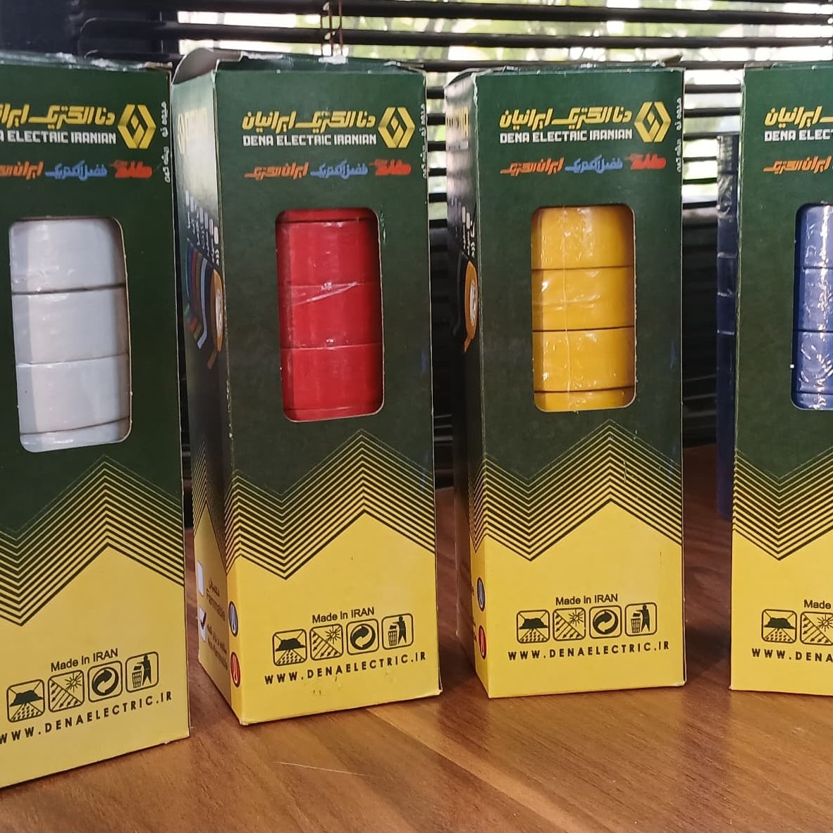 نوار چسب برق دنا بسته 240 تایی