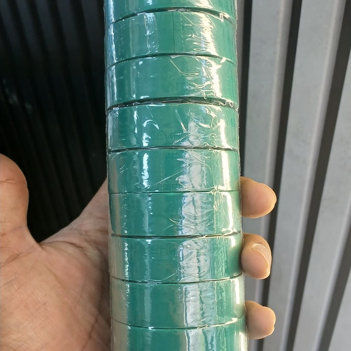 نوار چسب برق دنا بسته 240 تایی