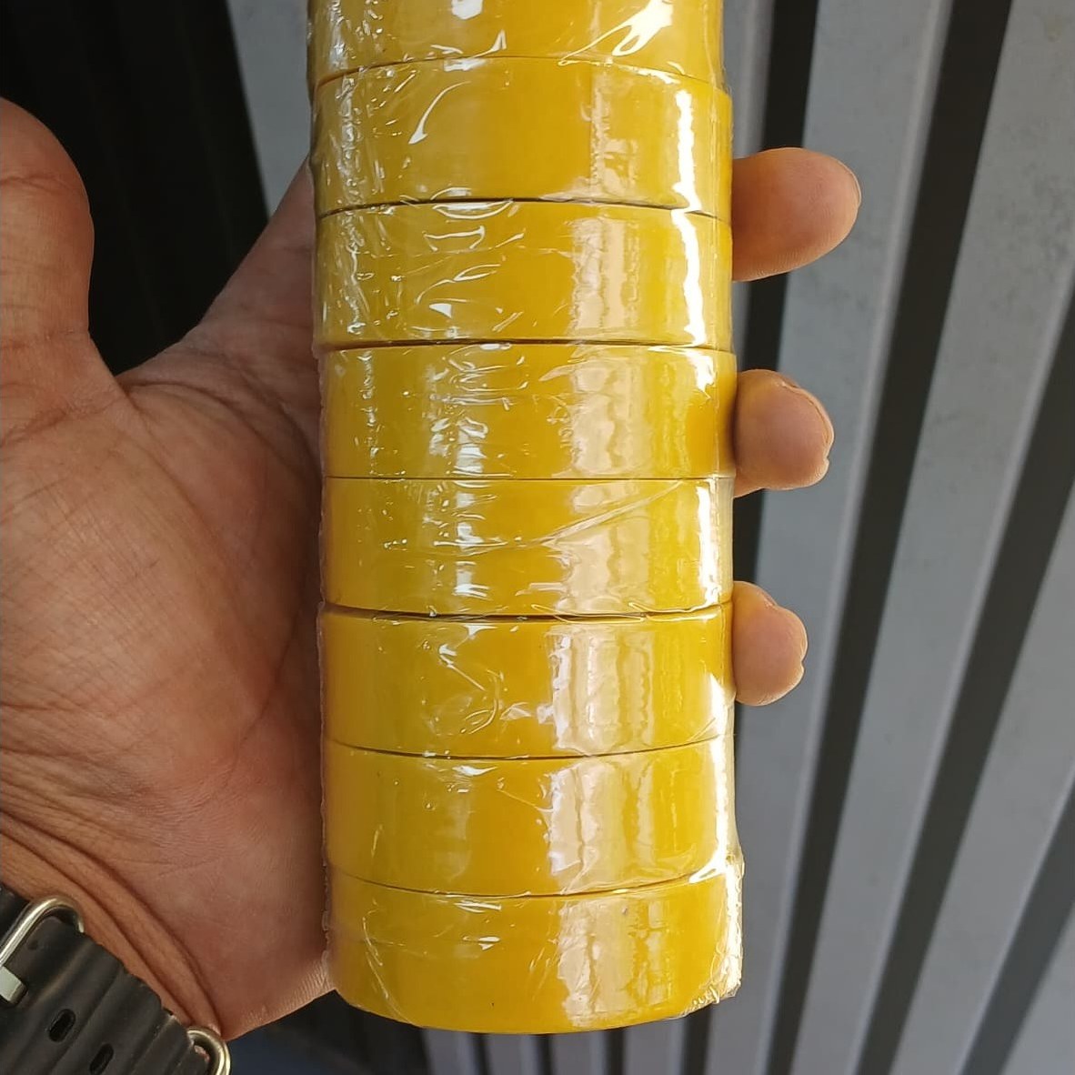 نوار چسب برق دنا بسته 240 تایی