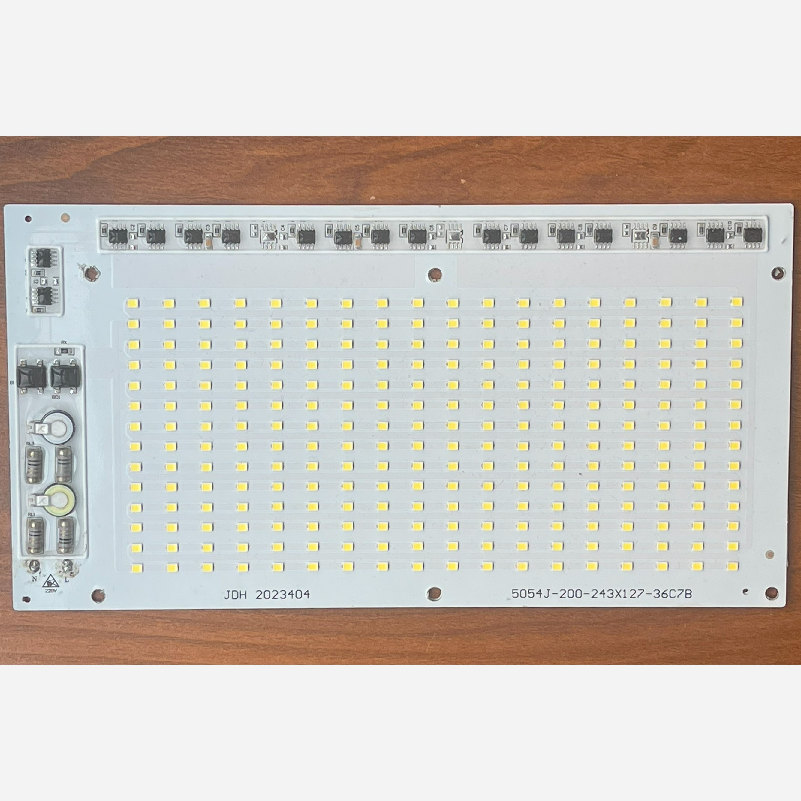 چیپ ال ای دی 200 w پرژکتور