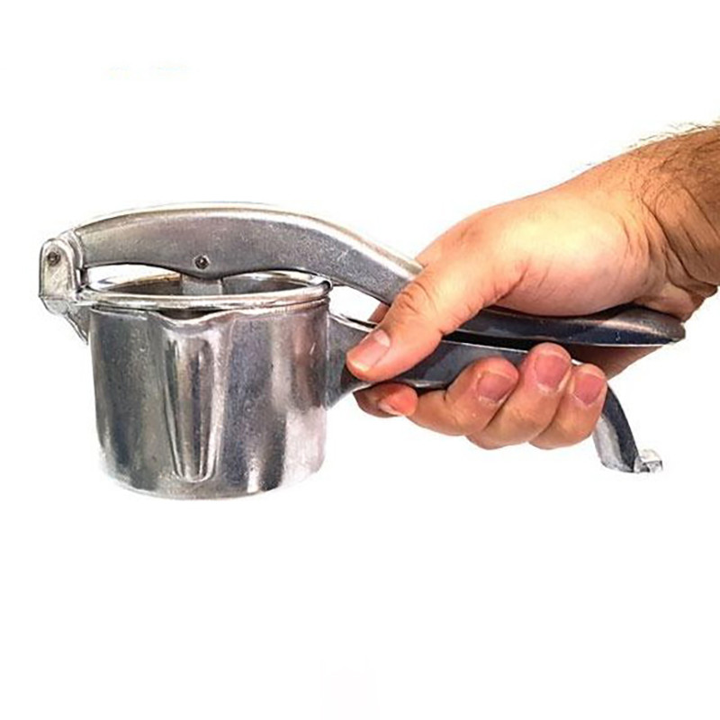 آبمیوه گیری دستی مدل بینا