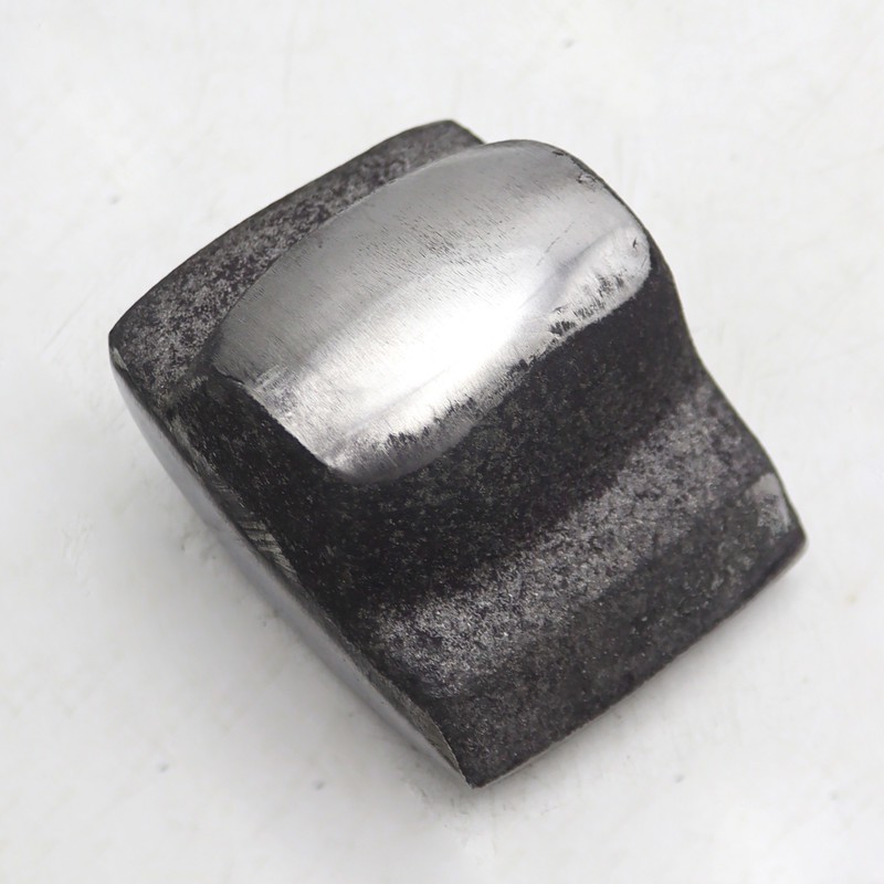 مشتی صافکاری مدل پایه دار طرح هلالی کد YP-6.5x5x4.5CM