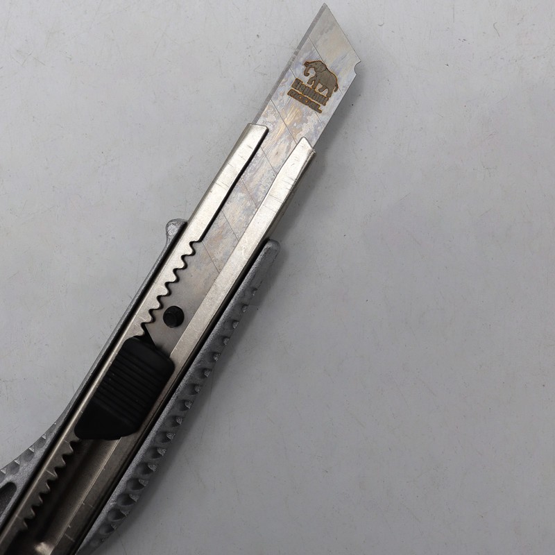 کاتر مدل الفنت کد YP-ST-18MM