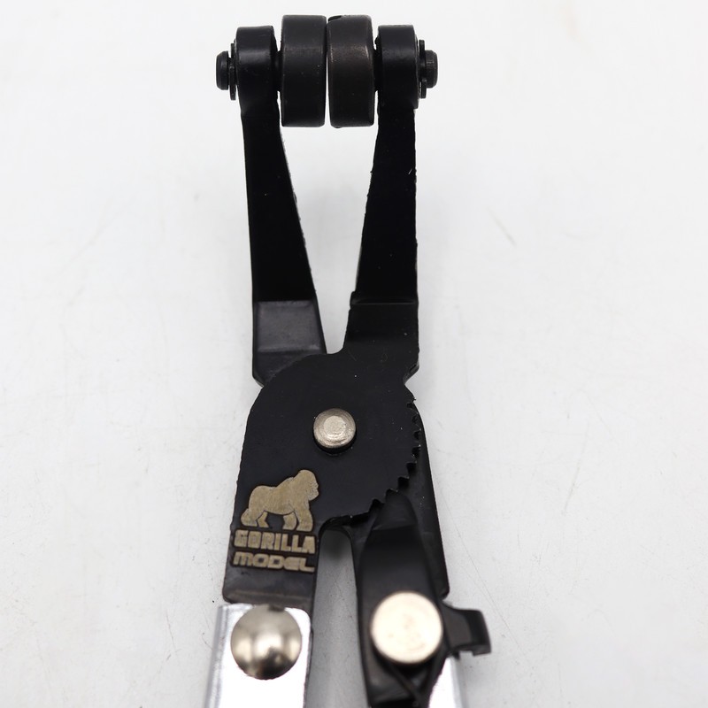 انبر بست شلنگ رادیاتور مدل گوریلا کد YP-ZAVIYEDAR-22CM سایز 8.5 اینچ