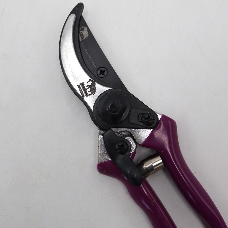 قیچی باغبانی مدل الفنت کد YP-FX-9INCH