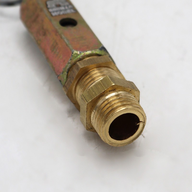 سوپاپ اطمینان کمپرسور باد مدل گوریلا کد YPK-REZVEH-1.4INCH سایز 1 4 اینچ