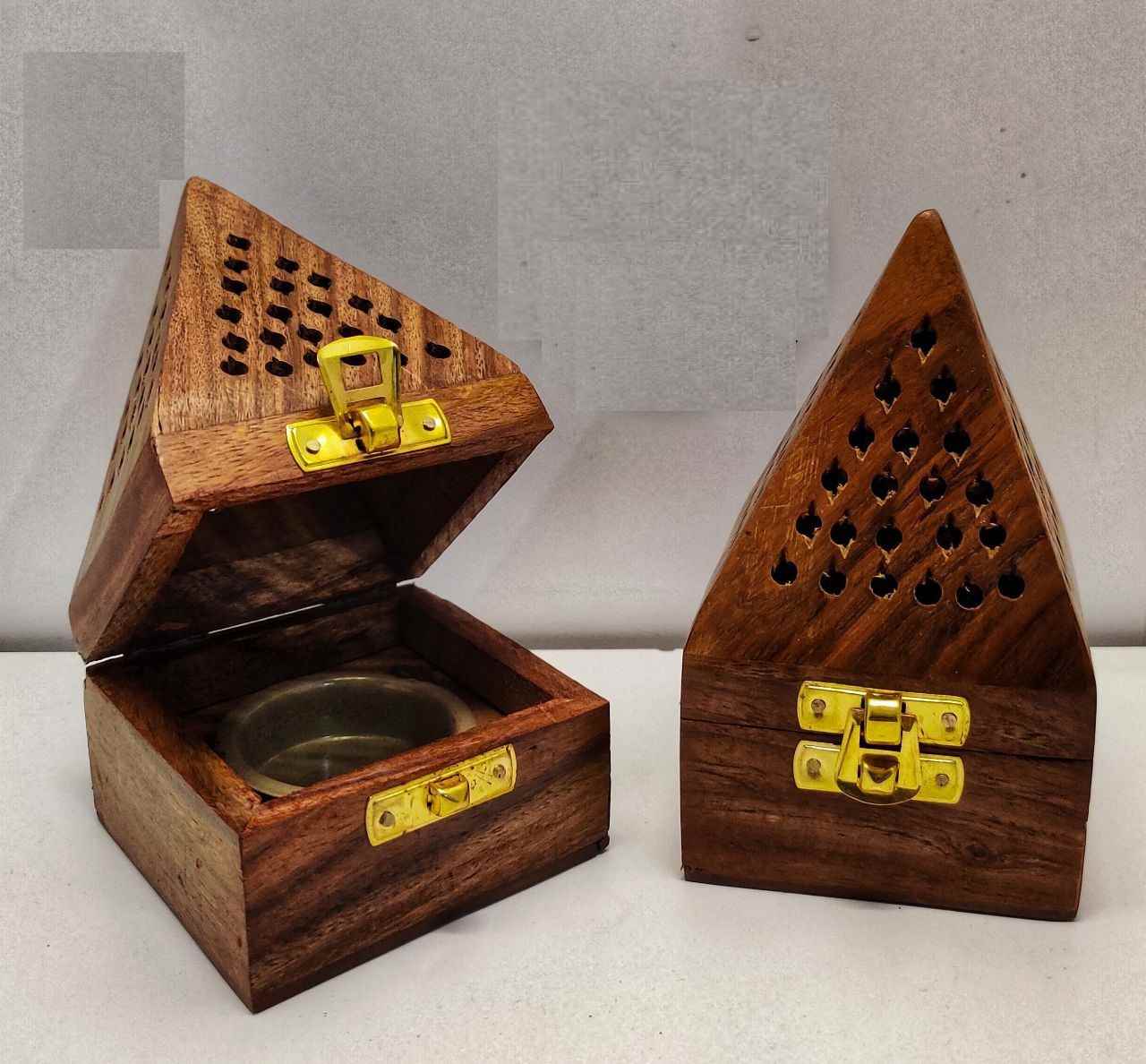 جاعودی و جا وارمری چوب گردو مدل صندوقی