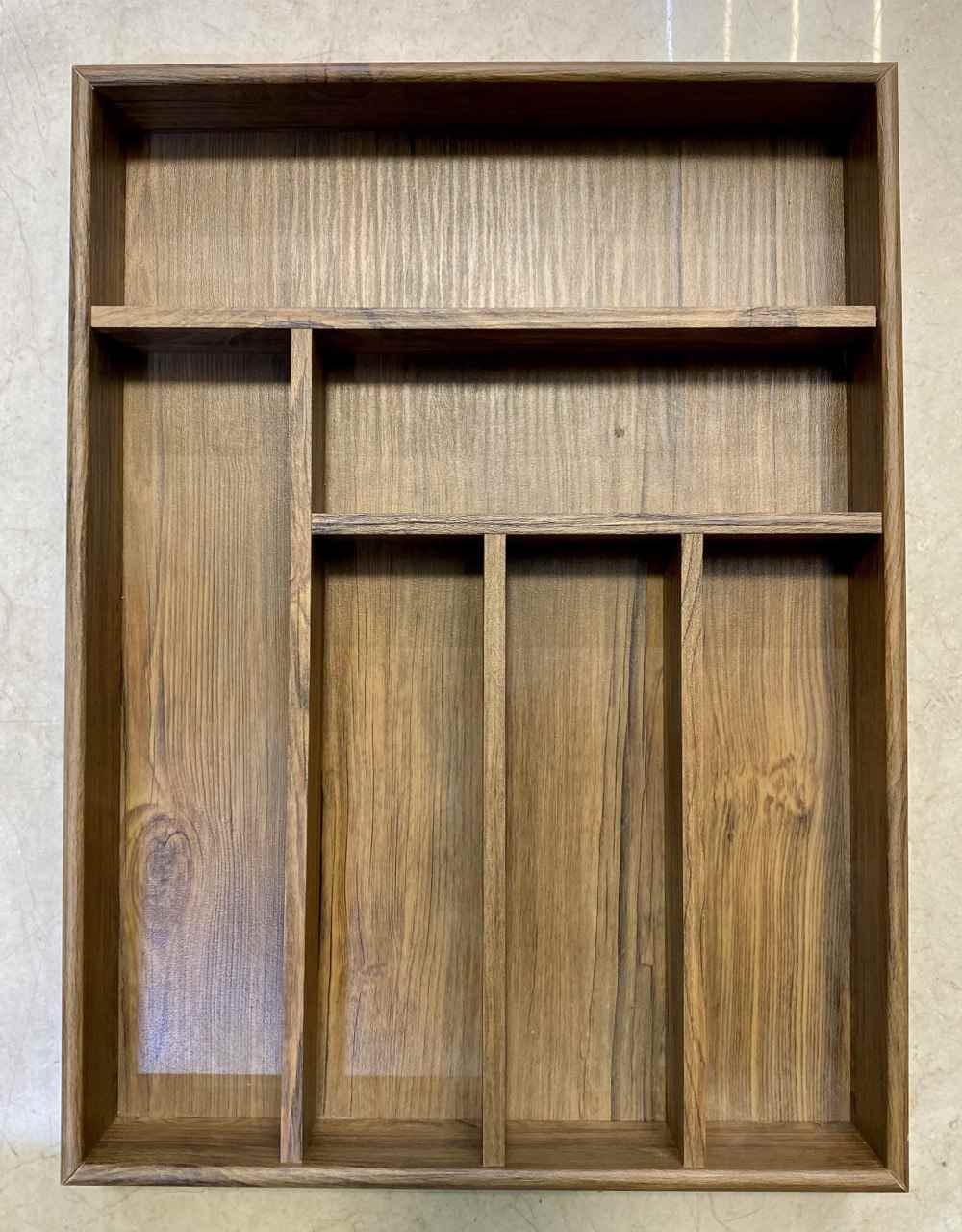 جاقاشقی داخل کابینت 6 خانه