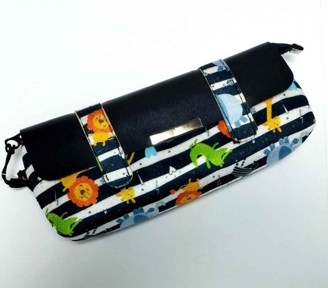 جامدادی دوزیپ طرح دار چسبی پاوین 